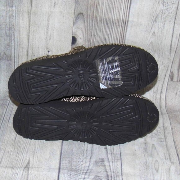 UGG Shala Genuine Calf Hair Exotic Black Dotted Booties Womens Size 7.5 - Picture 2 of 8